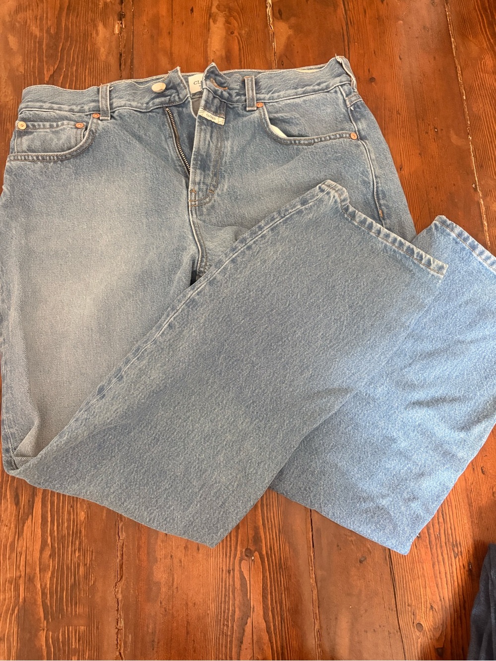 Closed Light Blue Straight Leg Women’s Jeans